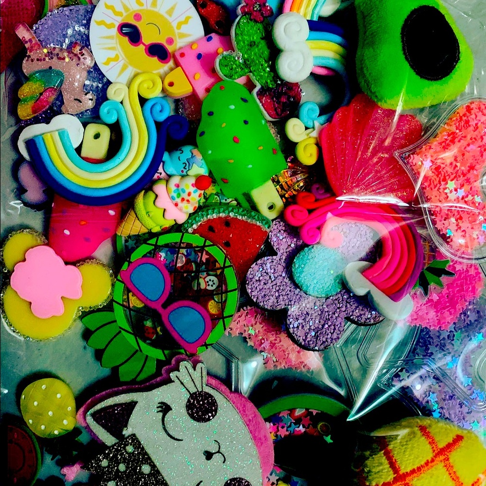 Mixed Resin, shakers, felties and more